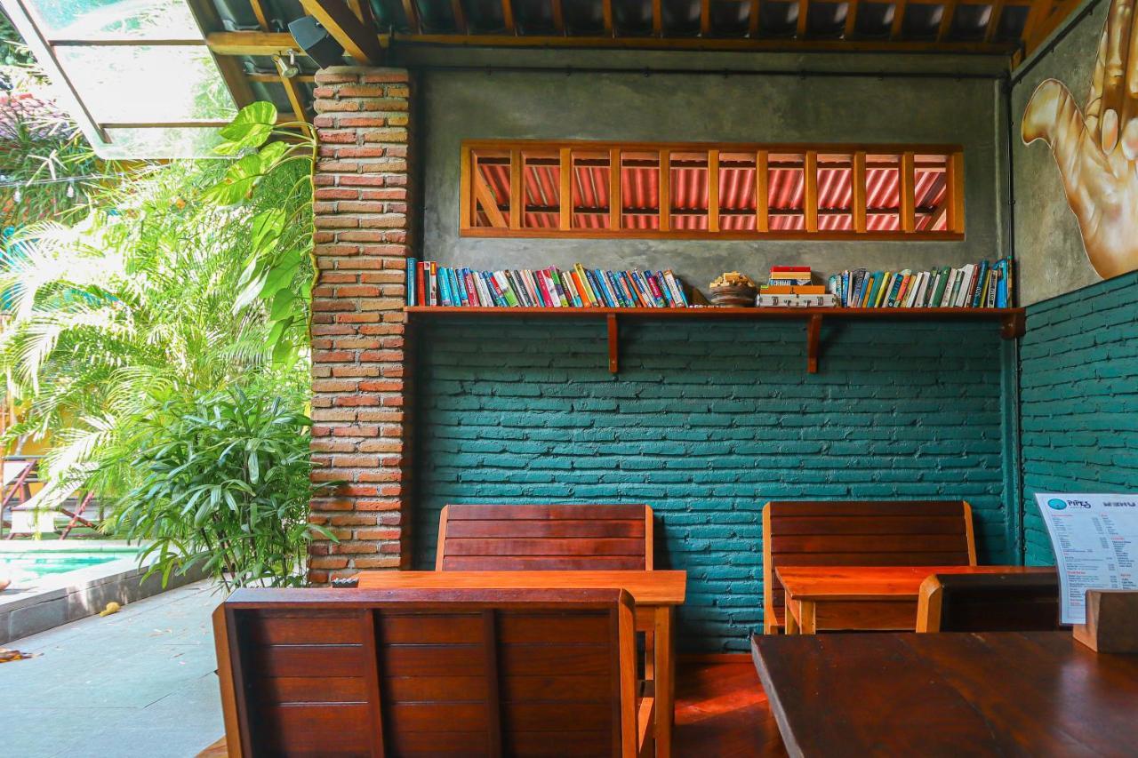 Pipes Hostel Kuta  Buitenkant foto